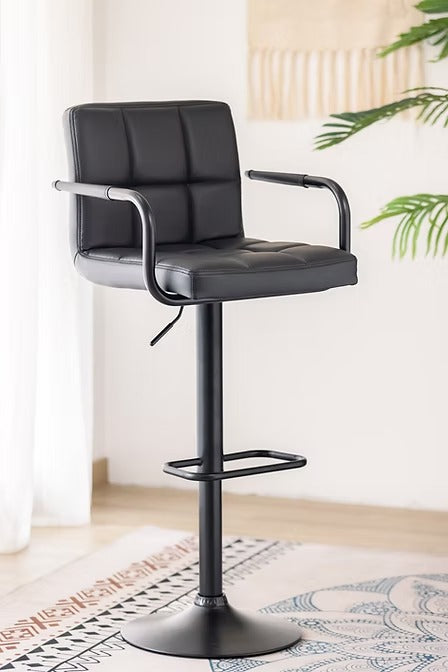 Havistra 2-Piece Bar Stool Set – Modern Black PU Swivel Stools with Curved Ergonomic Backrest, Steel Arm Rests, Adjustable Height Gas Lift & Black Metal Frame