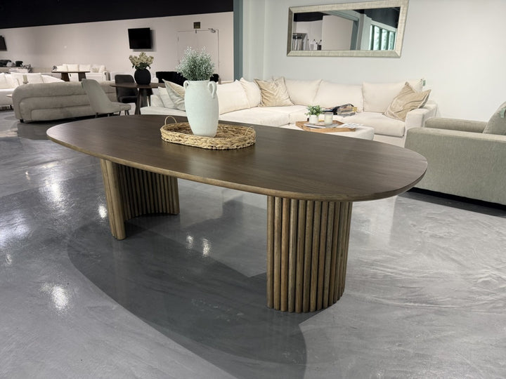 Brevona Oval Dining Table – Solid Mango Wood with Double Fluted Pedestal Base